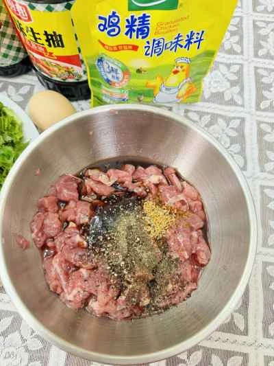 香米虎の家庭風牛肉とピーマン炒めのレシピ：5つのステップ