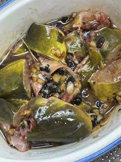 ニンニクと発酵黒豆で蒸した黄ナマズ：ステップ9