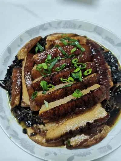 豚バラ肉の煮込みとマスタードグリーンの塩漬け（電気グリドル使用）のレシピ