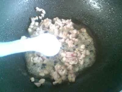 こんにゃくの結び目と豚肉の赤身と漬物の炒め物の作り方：6