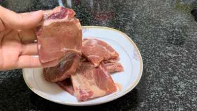 カレービーフショートリブの作り方：1