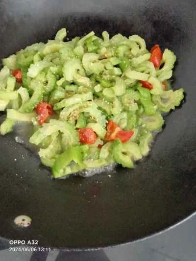 ゴーヤと唐辛子の炒め物の作り方：8