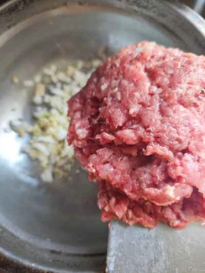 蒸しビーフパティのレシピ手順：3