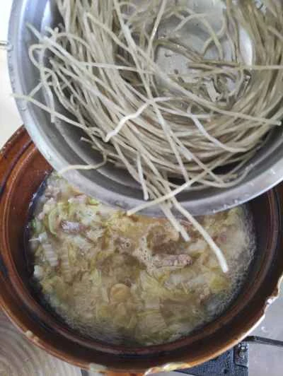 白菜とエノキ茸の豚肉煮込みの作り方：7