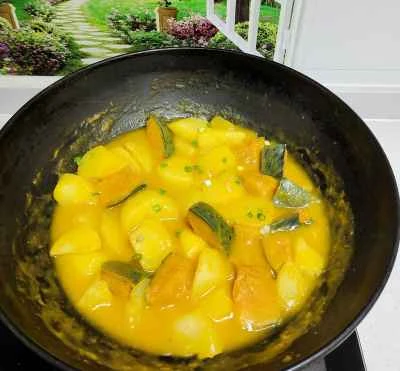 カボチャとジャガイモの煮込みの作り方：3