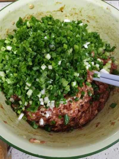 ゆでミートボール、怠け者のレシピ：5つのステップ