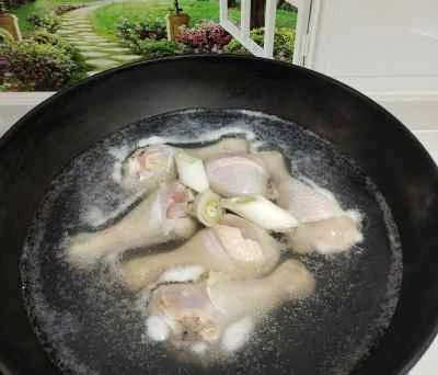 鶏もも肉の煮込みレシピ手順：1