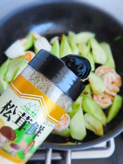 エビとヘチマの炒め物の作り方：8