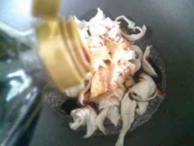 千切りキャベツとグルテンの炒め物の作り方：6