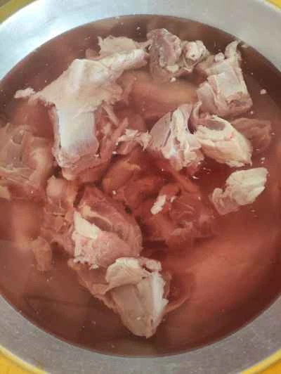 ニンジン入りラムレッグの煮込みの作り方：1