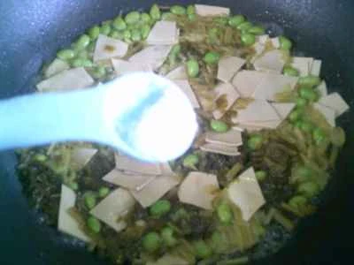 漬物、枝豆、豆腐皮の炒め物の作り方：7