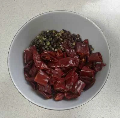 鶏肉とチリとジャガイモの炒め物の作り方：7