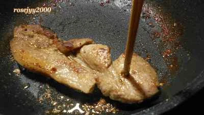 ニンニク風味の塩豚の作り方：11