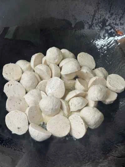 カリフラワーとミートボールの炒め物の作り方：4