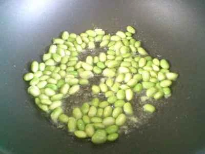 漬物、枝豆、豆腐皮の炒め物の作り方：4