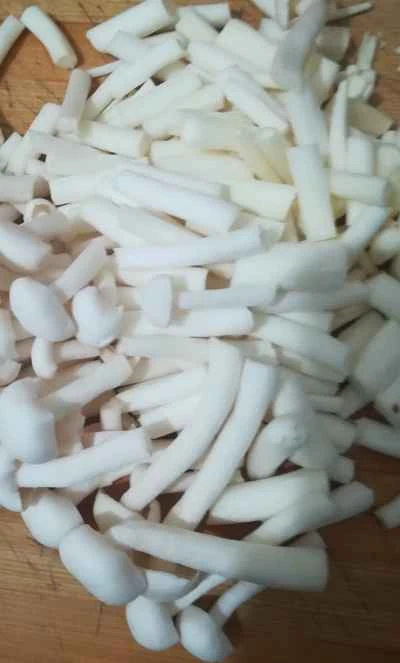 シーフードソースとキノコの豚肉炒めの作り方：2