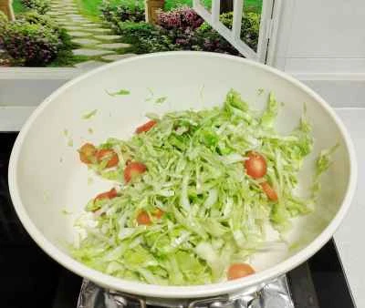 ニンジンとキャベツの炒め物の作り方：4