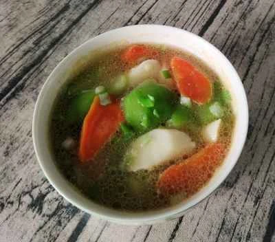 ヤムイモ、ニンジン、ヘチマの煮込みのレシピ