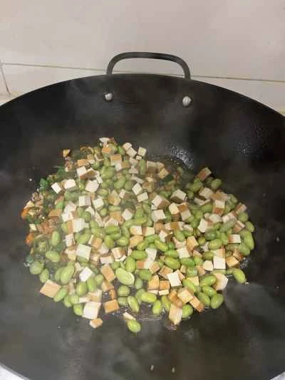 枝豆と干し豆腐の炒め物の作り方：11