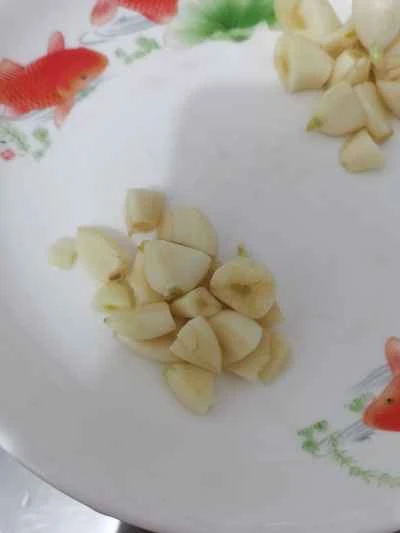 ニンニク入り赤カラシナ炒めの作り方：2