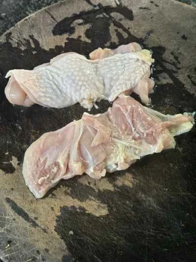 乾燥キノコ入り鶏肉のソテーの作り方：1