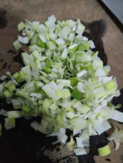 ネギ入り目玉焼きの作り方：1