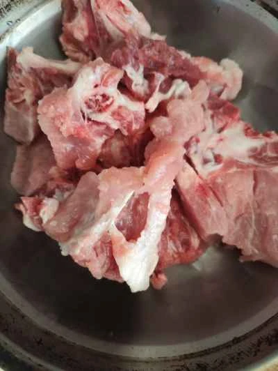 白菜入り豚バラ肉の煮込みの作り方：2