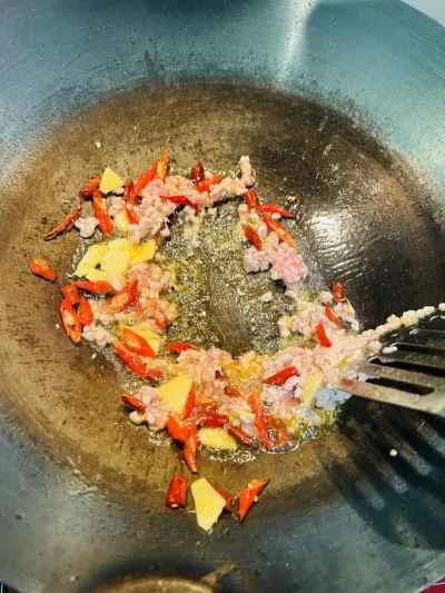 豆腐と高菜の漬物炒めの作り方：2