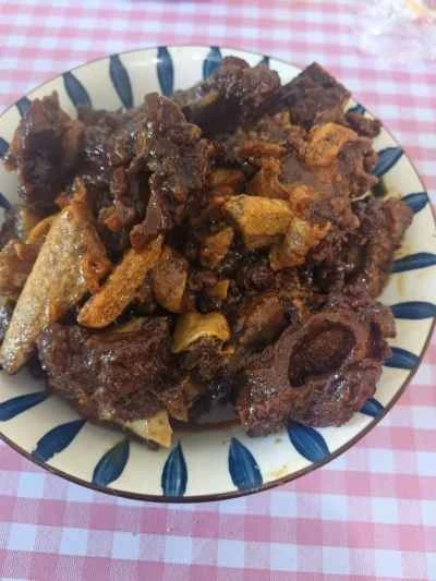 牛ショートリブの煮込みレシピ