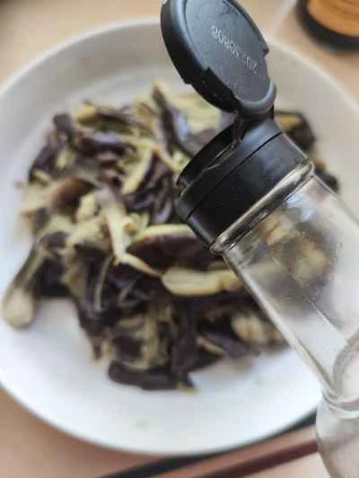 手でちぎったナスの作り方：5