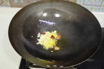 ニンニク風味のチンゲン菜の作り方：2