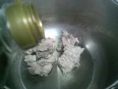 キャベツと豆腐のピクルスを使った豚スペアリブの煮込みの作り方：4