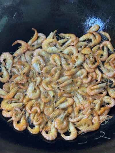 エビとニラの花の炒め物の作り方：6