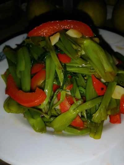 空芯菜の茎と赤唐辛子の炒め物のレシピ