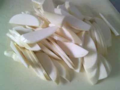 水たけのこの漬物とリボン豆の炒め物の作り方：5