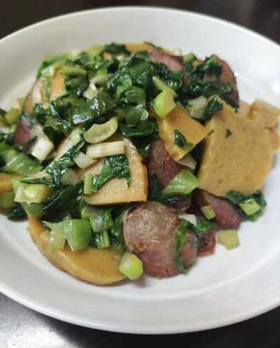 中華ソーセージと黄餅の炒め物のレシピ