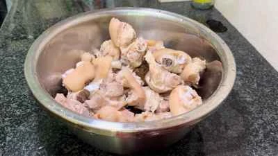 ニンニク風味の豚足の作り方：6