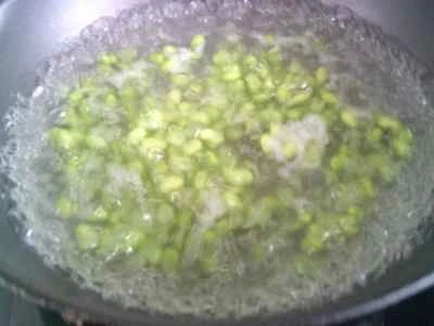 手摘み野菜と枝豆の炒め物の作り方：8