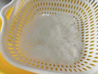 チャイブと春雨のサラダを作る手順：2