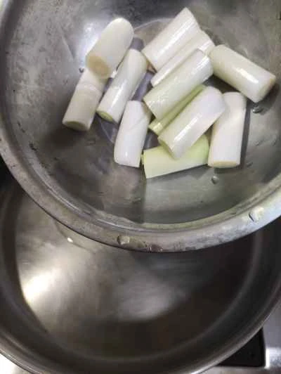 黒胡椒と海塩の炒めネギの作り方：3