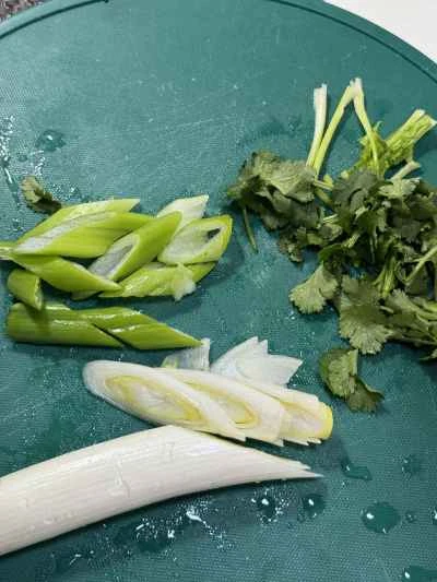 アサリ入り魚の頭煮込みの作り方：3