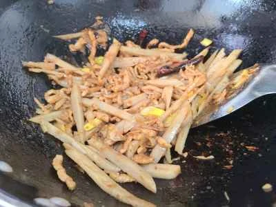 レンコンと豚肉の細切り炒めの作り方：8