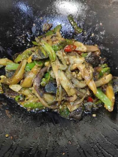 卵とピーマンの煮込みナスの作り方：13