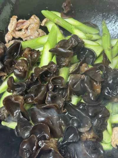 アスパラガス、キクラゲ、豚肉の炒め物の作り方：8
