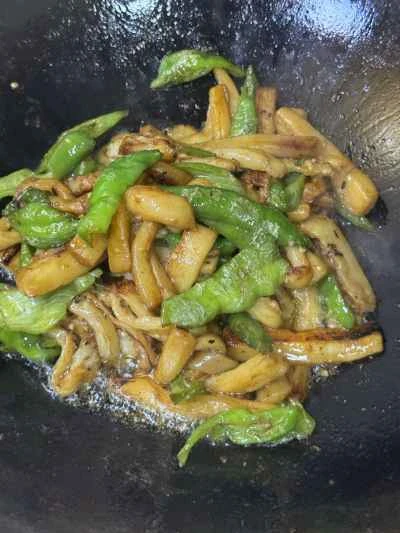 ナスと唐辛子の炒め物の作り方：8