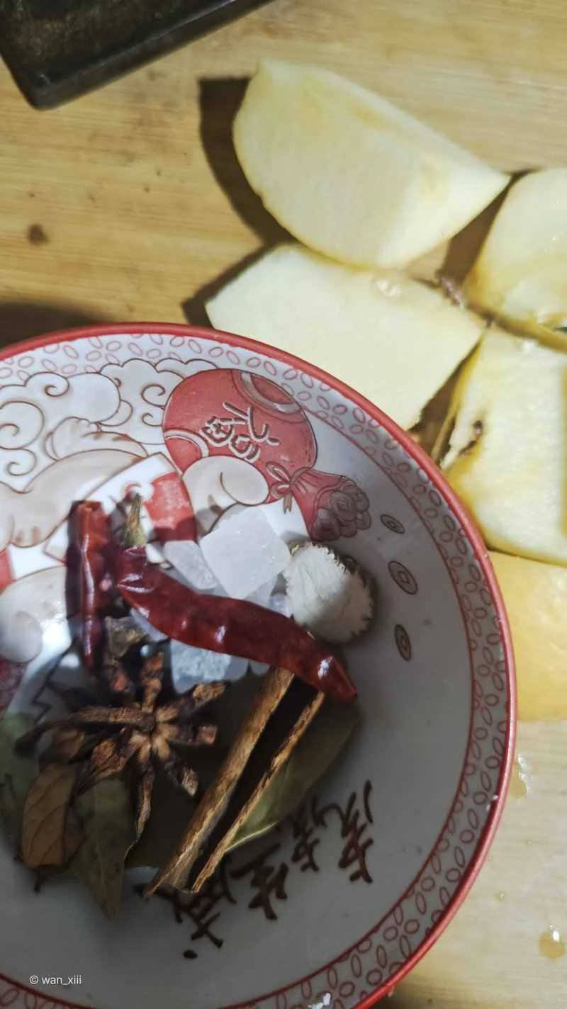 炊飯器で豚肉の煮込みを作る手順：1