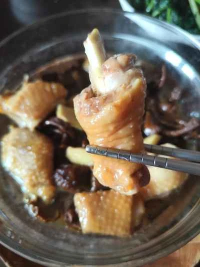 野生キノコ入り蒸し鶏もも肉の作り方：8