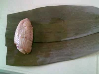 竹の葉で巻いた手羽先の作り方：8