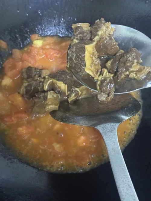 トマトと卵入り牛ブリスケットの煮込みの作り方：11