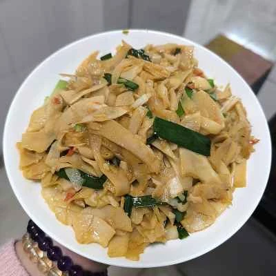 家庭風もち米とたけのこの炒め物のレシピ